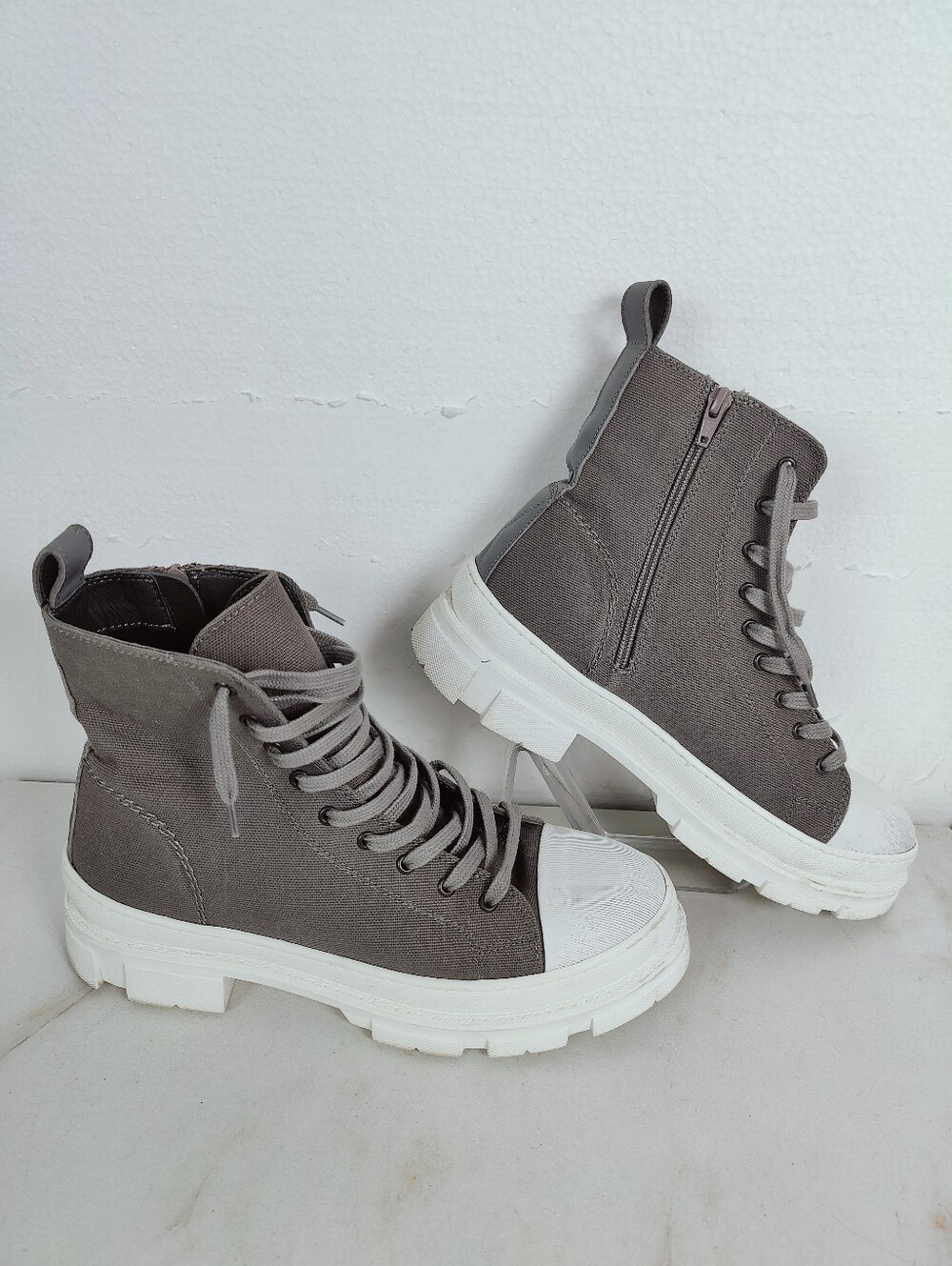 Aldo Men's Clubb Gray Chunky Lug Sole Ankle Boots, Sz 10.5